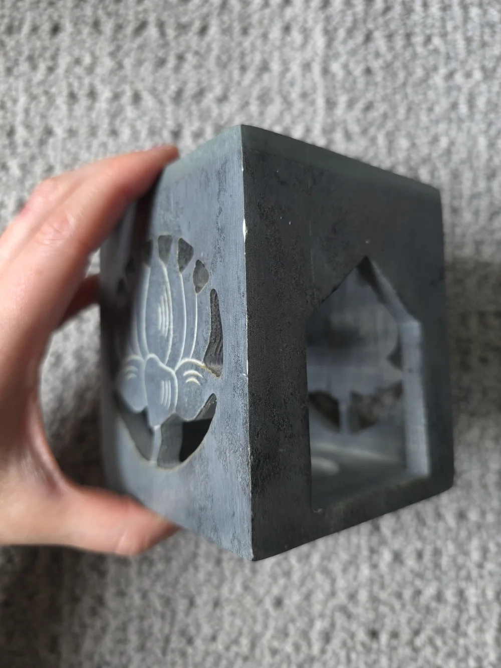 Soapstone Candle Holder/Essential Oil Diffuser with Mother-of-Pearl Flower Inlay